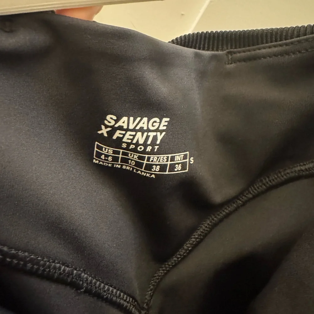 Savage X Fenty Rihanna CURVE ALERT HIGH-WAIST RIB LEGGING - Picture 7 of 8